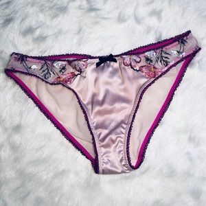 Victoria's Secret, Embroidered Chikini